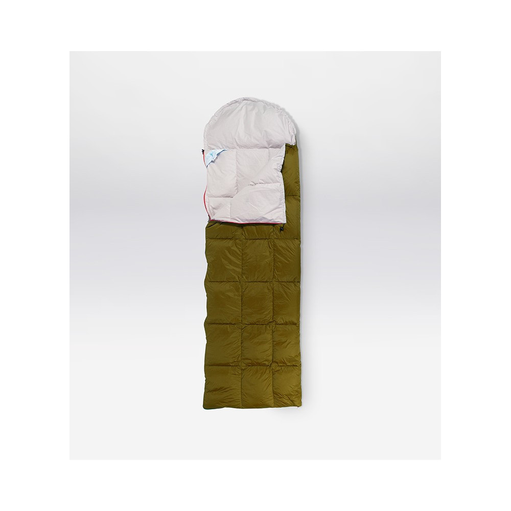 Goose down sleeping bag with nylon outer fabric and cotton inner fabric, with hood, 150 g. sleeping bag 80% goose down, light, compressible, ideal for trekking