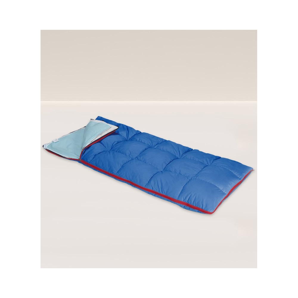 Goose down sleeping bag with cotton outer fabric and inner sheet. Goose down sleeping bag with cotton outer fabric and inner sheet
