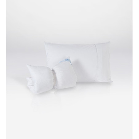 Goose down travel pillow, right size for case, light confortable